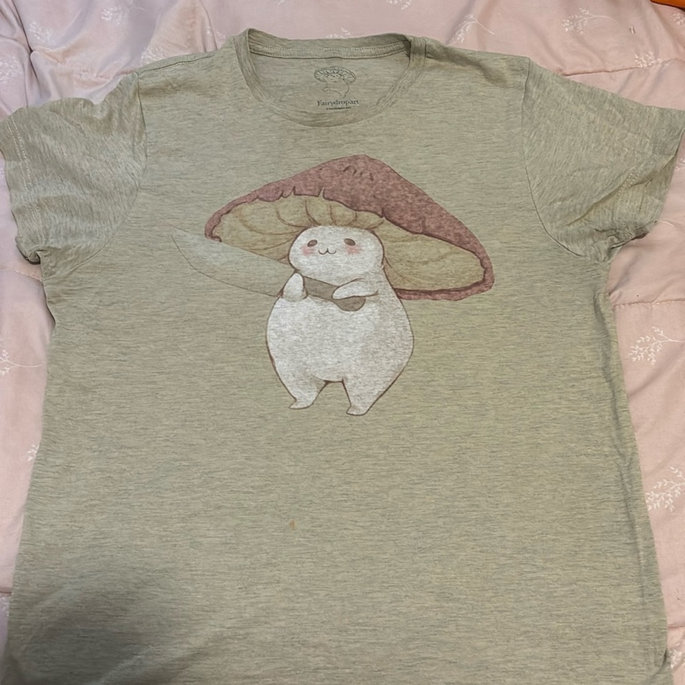 HOT TOPIC |Fairydropart cream cute mushroom tee